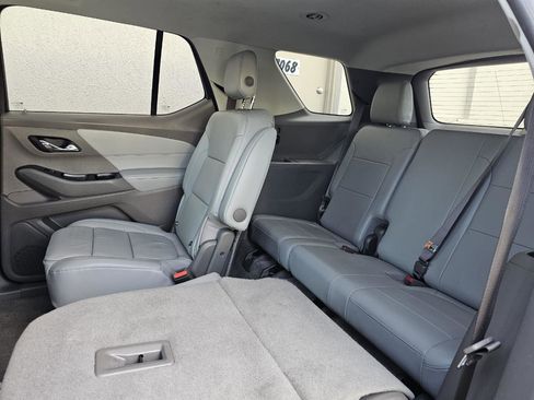 Used 2018 Chevrolet Traverse LT w/ LPO, 'HIT The Road' Package FWD image 25