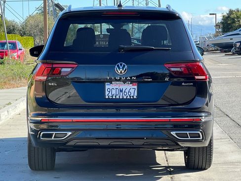 Certified 2022 Volkswagen Tiguan SEL R-Line image 5