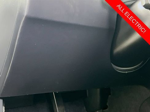 Used 2018 Tesla Model X 75D AWD/4WD image 10