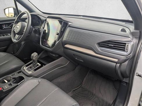 Used 2025 Subaru Forester Limited AWD/4WD image 21