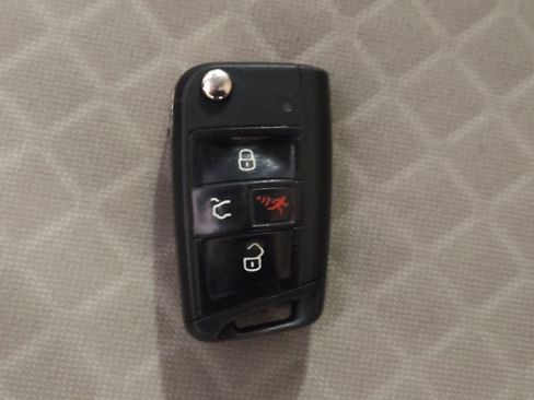 Used 2020 Volkswagen Tiguan S FWD image 32