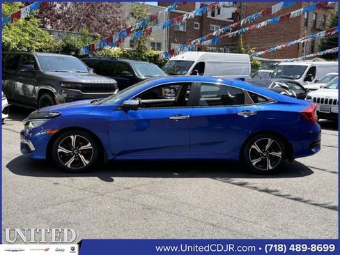 Used 2016 Honda Civic Touring image 7