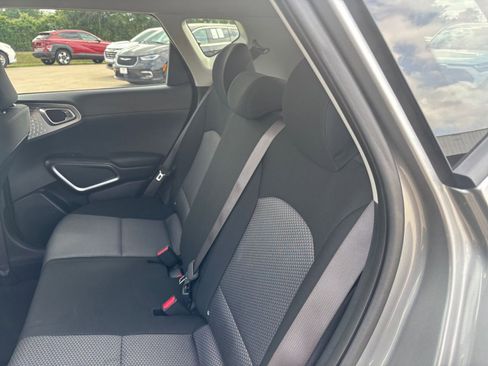 Used 2025 Kia Soul LX w/ LX Technology Package image 37