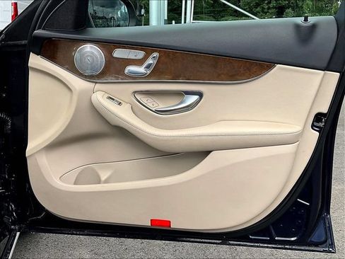 Certified 2018 Mercedes-Benz C 300 4MATIC Sedan image 30
