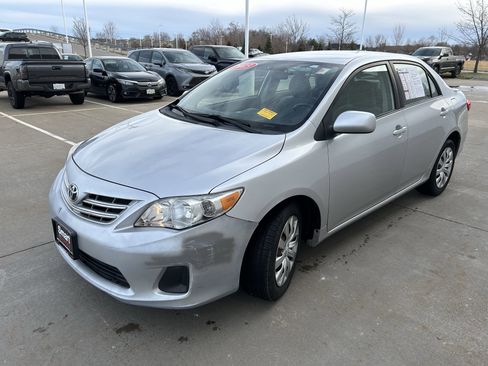 Used 2013 Toyota Corolla LE image 3