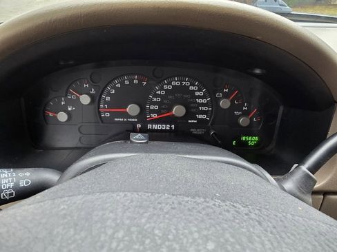 Used 2004 Ford Explorer XLT image 17