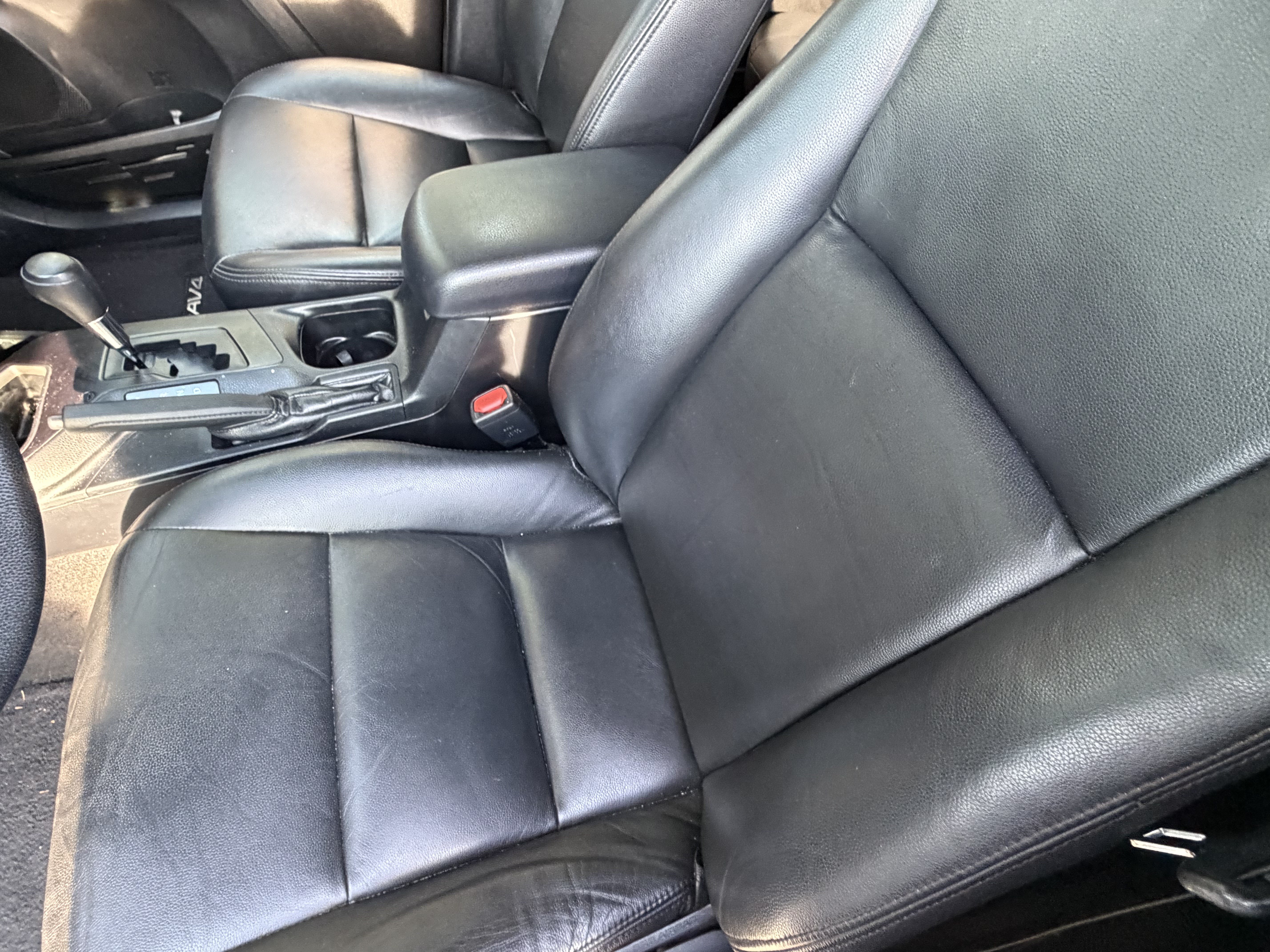Used 2017 Toyota RAV4 LE FWD image 16