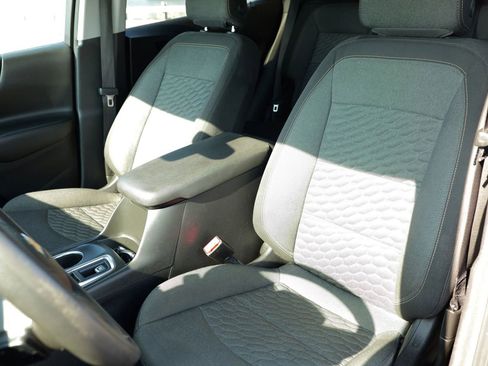 Used 2019 Chevrolet Equinox LT image 17