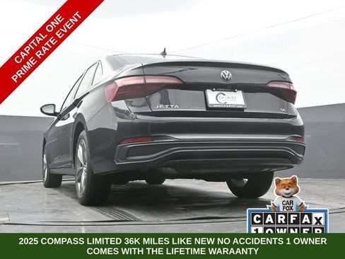 Used 2024 Volkswagen Jetta SE FWD image 58