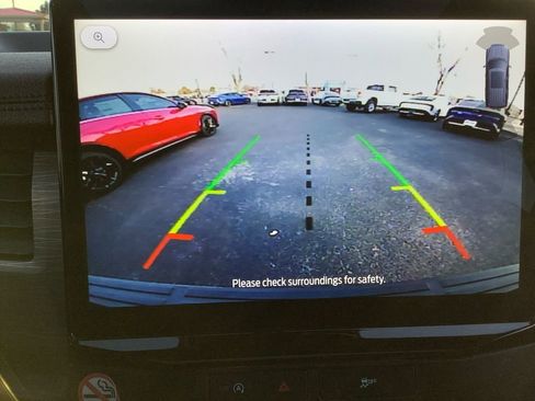 Used 2024 Ford Expedition Limited image 11