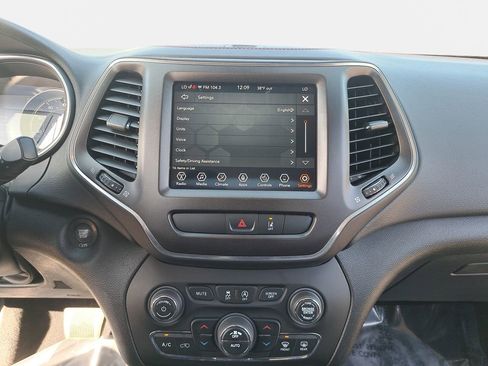 Certified 2022 Jeep Cherokee Trailhawk w/ Comfort/Convenience Group image 22