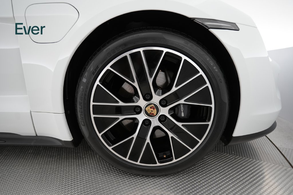 Used 2022 Porsche Taycan RWD image 20