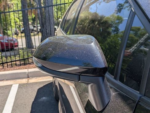 Used 2021 Toyota Corolla SE image 11