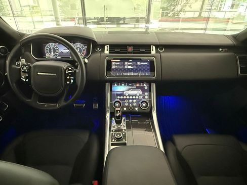 Used 2022 Land Rover Range Rover Sport SVR image 15