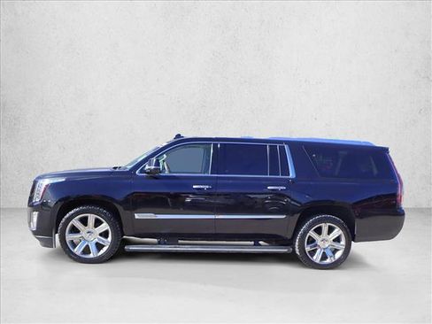 Used 2016 Cadillac Escalade ESV Platinum image 2