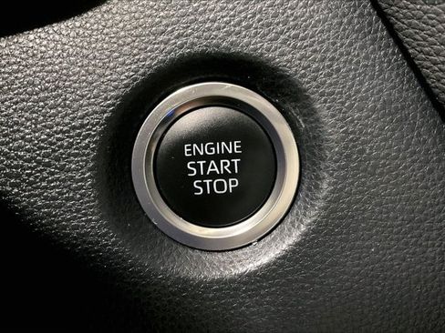 Used 2025 Toyota Corolla SE FWD image 36