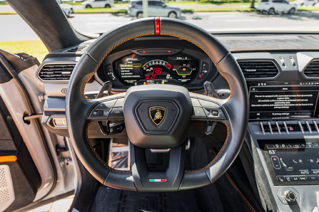 Used 2024 Lamborghini Urus Performante AWD/4WD image 26