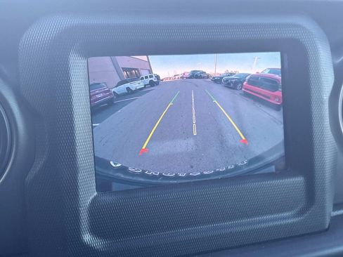 Used 2021 Jeep Wrangler Unlimited Sport image 33