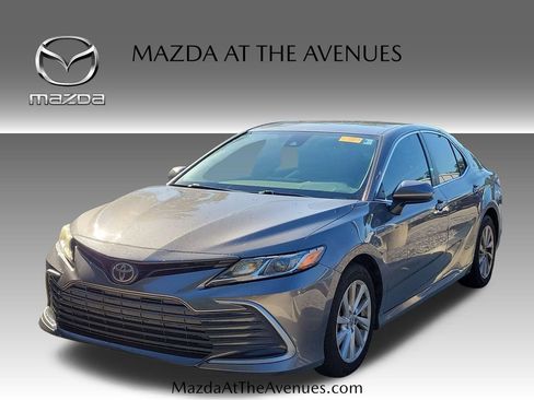 Used 2021 Toyota Camry LE FWD image 1