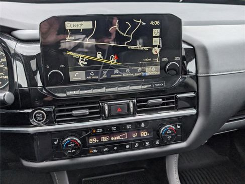 Used 2022 Nissan Pathfinder SL w/ SL Premium Package image 32