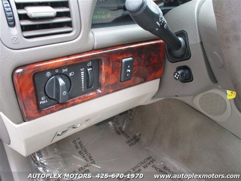 Used 2004 Lincoln LS image 19