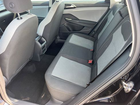 Used 2022 Volkswagen Taos S FWD image 20