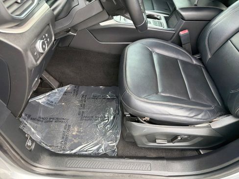 Used 2020 Ford Explorer XLT w/ Equipment Group 202A image 19