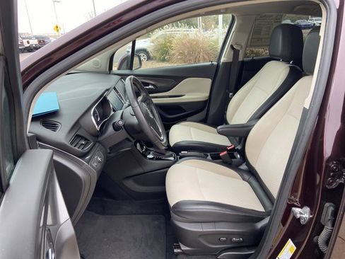 Used 2018 Buick Encore Preferred image 33
