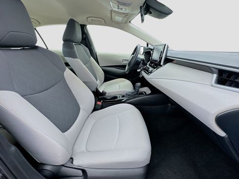 Used 2021 Toyota Corolla LE w/ Carpet Mat Package (TMS) FWD image 18