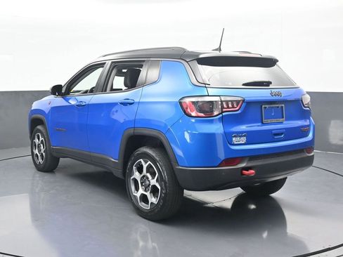 Used 2022 Jeep Compass Trailhawk image 4