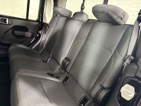 New 2026 Jeep Gladiator Sport image 13