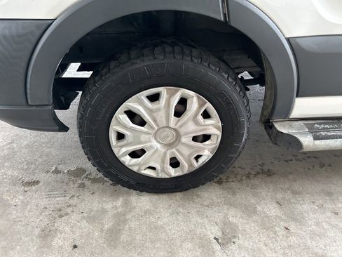 Used 2016 Ford Transit 250 130 Low Roof w/ Exterior Upgrade Package image 13