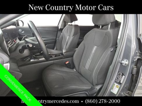 Used 2023 Hyundai Elantra SEL w/ Convenience Package FWD image 10