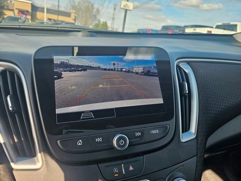 Used 2025 Chevrolet Malibu LT image 22