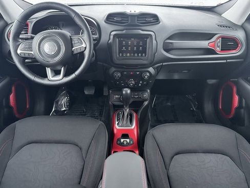 Used 2019 Jeep Renegade Trailhawk w/ Cold Weather Group II image 9