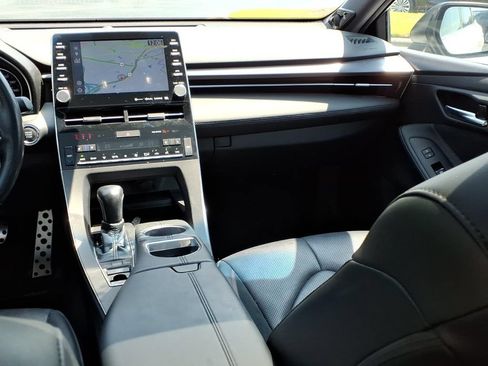 Used 2019 Toyota Avalon Touring w/ Advanced Safety Package FWD image 12