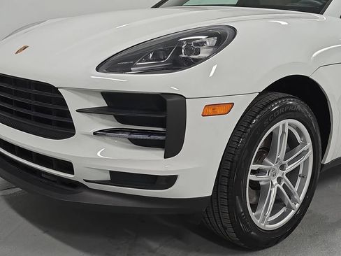 Used 2019 Porsche Macan AWD/4WD image 11