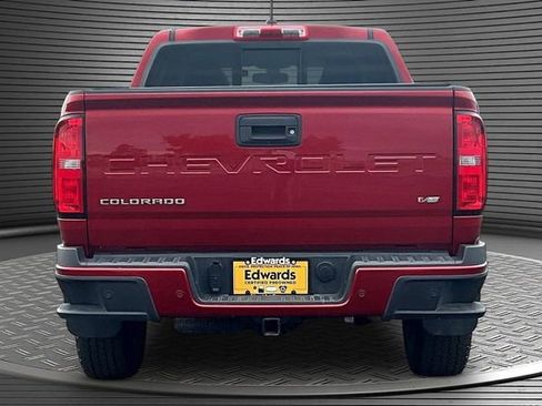 Used 2022 Chevrolet Colorado Z71 AWD/4WD image 5