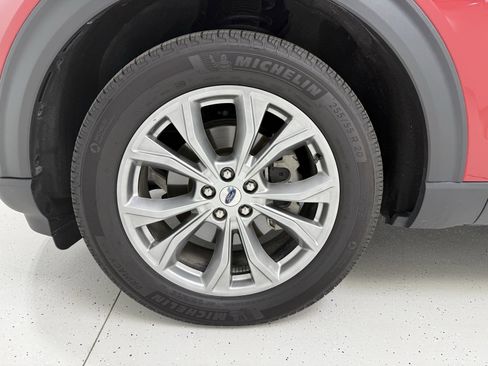 Used 2023 Ford Explorer Limited w/ Equipment Group 301A image 11