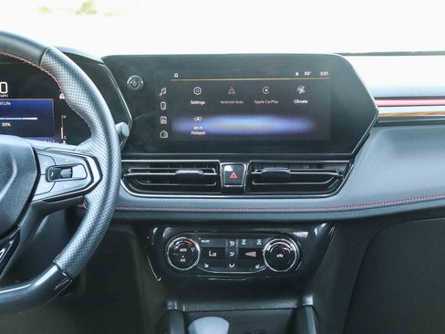 Used 2024 Chevrolet TrailBlazer RS w/ Convenience Package FWD image 16