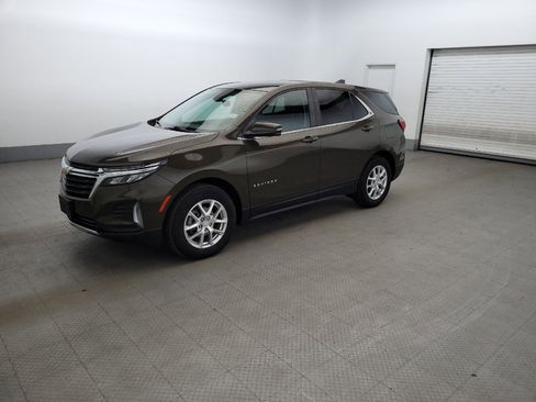 Used 2023 Chevrolet Equinox LT FWD image 2