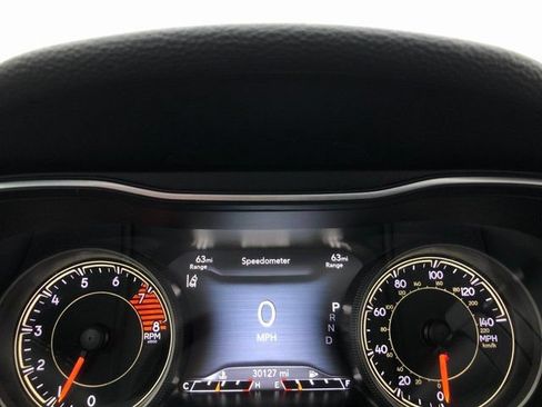 Used 2022 Jeep Cherokee Limited AWD/4WD image 7