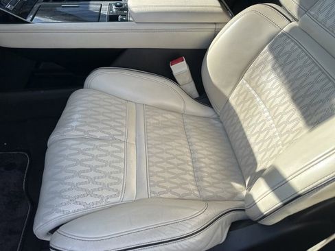 Used 2020 Lincoln Navigator Black Label w/ Cargo Convenience Package image 6