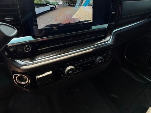 Used 2024 Chevrolet Silverado 3500 LT w/ Convenience Package AWD/4WD image 14