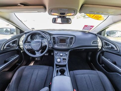Used 2015 Chrysler 200 Limited FWD image 14