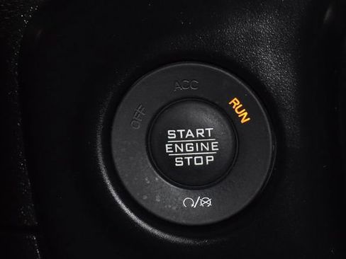 Used 2020 Jeep Wrangler Sport S image 20