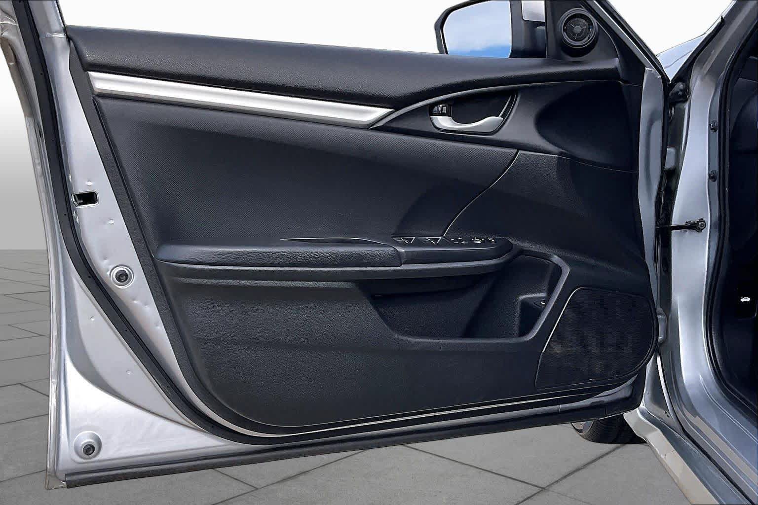 Used 2020 Honda Civic Sport image 22