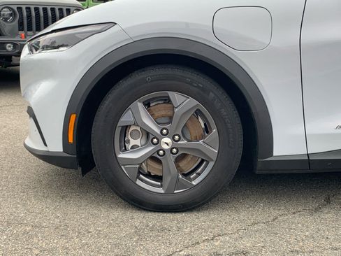 Used 2021 Ford Mustang Mach-E Select image 11