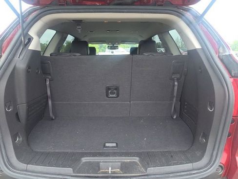 Used 2011 Chevrolet Traverse LT w/ Personal Connectivity Package FWD image 11