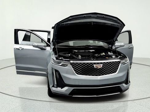Certified 2024 Cadillac XT6 Premium Luxury w/ Technology Package AWD/4WD image 15